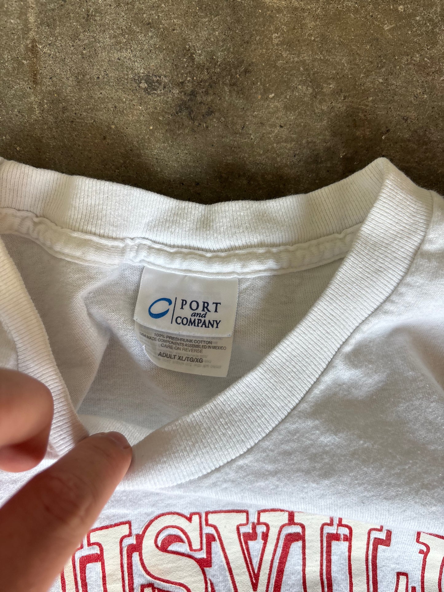 Vintage ‘90s Louisville Football Graphic Tee XL