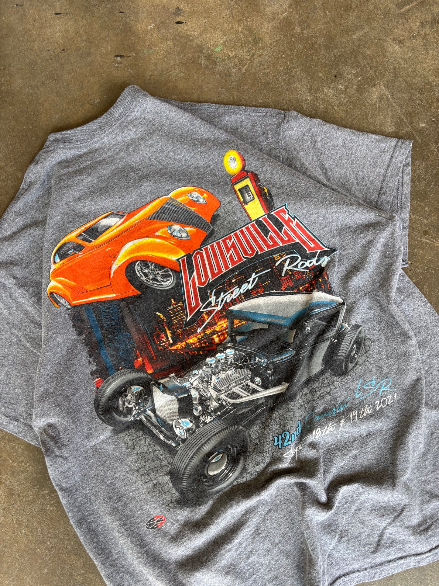 ‘00s Louisville Car Show Tee Medium