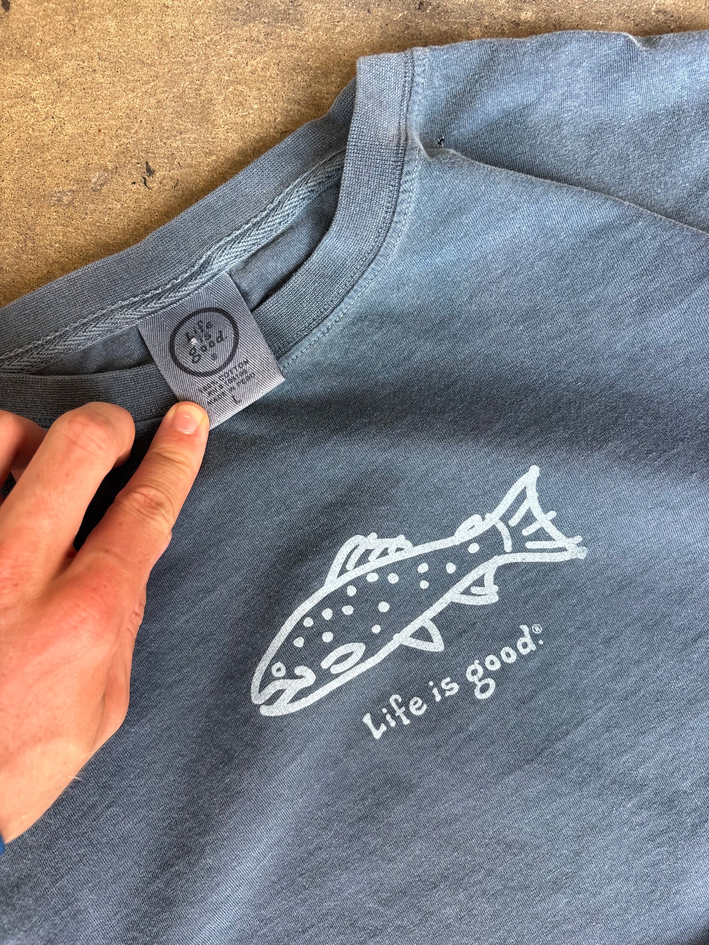 ‘00s Life Is Good Fishing Long Sleeve Tee Large