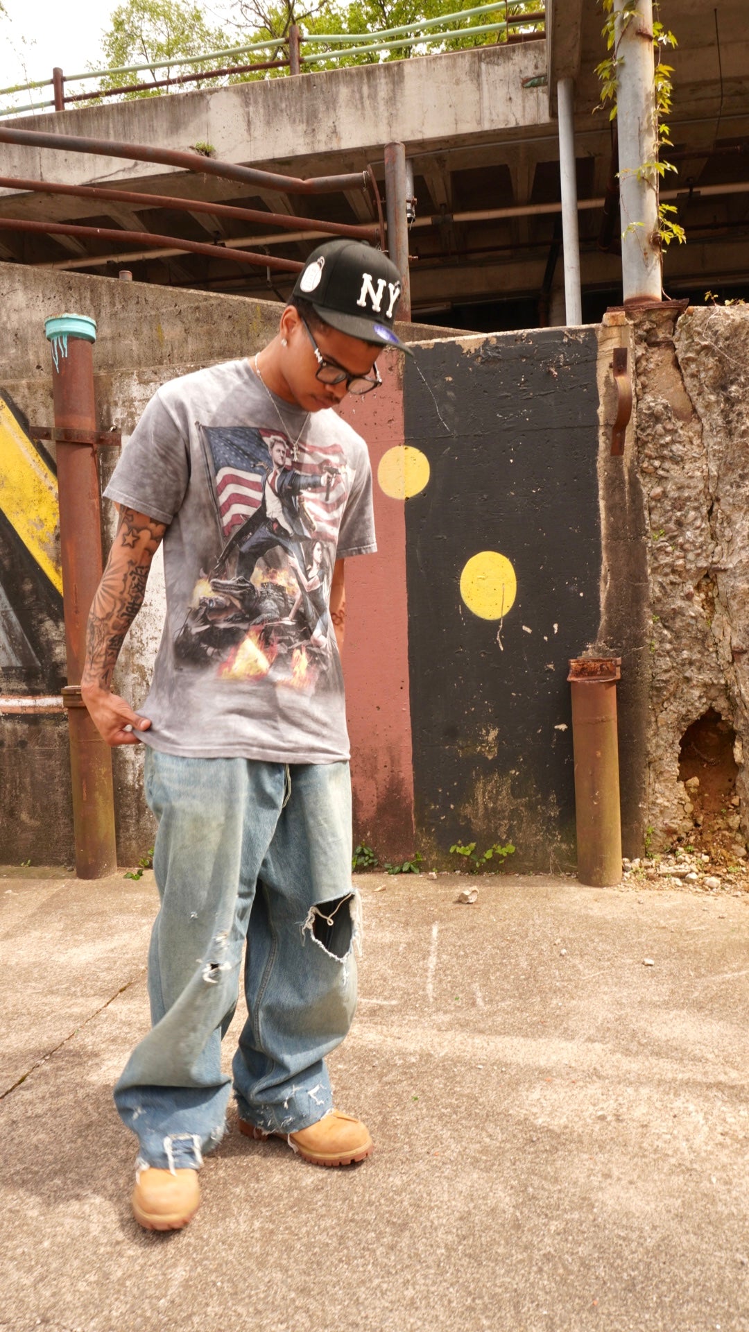 ‘00s The Mountain USA Graphic Tee Large