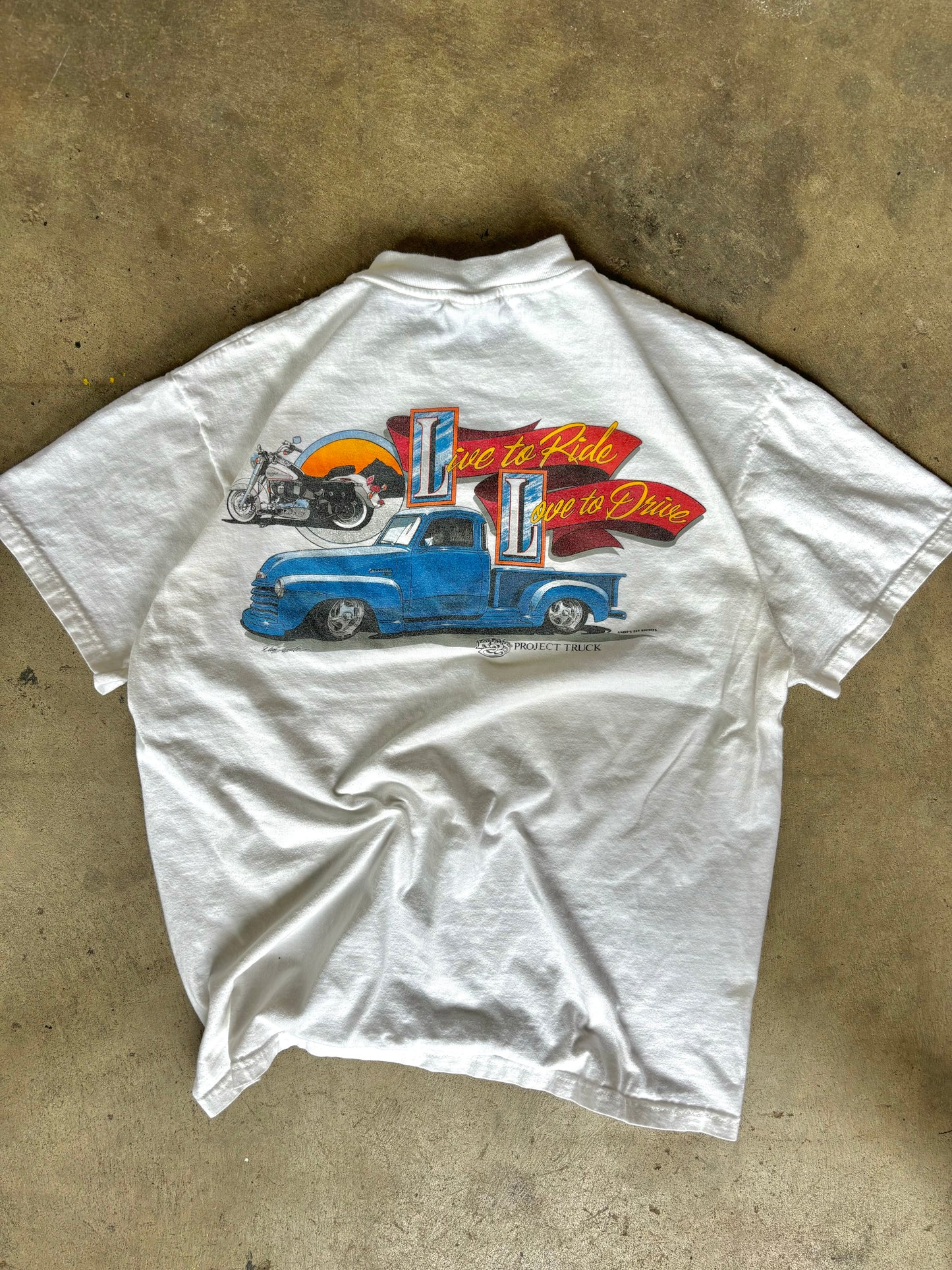 ‘00s Car Graphic Tee Large