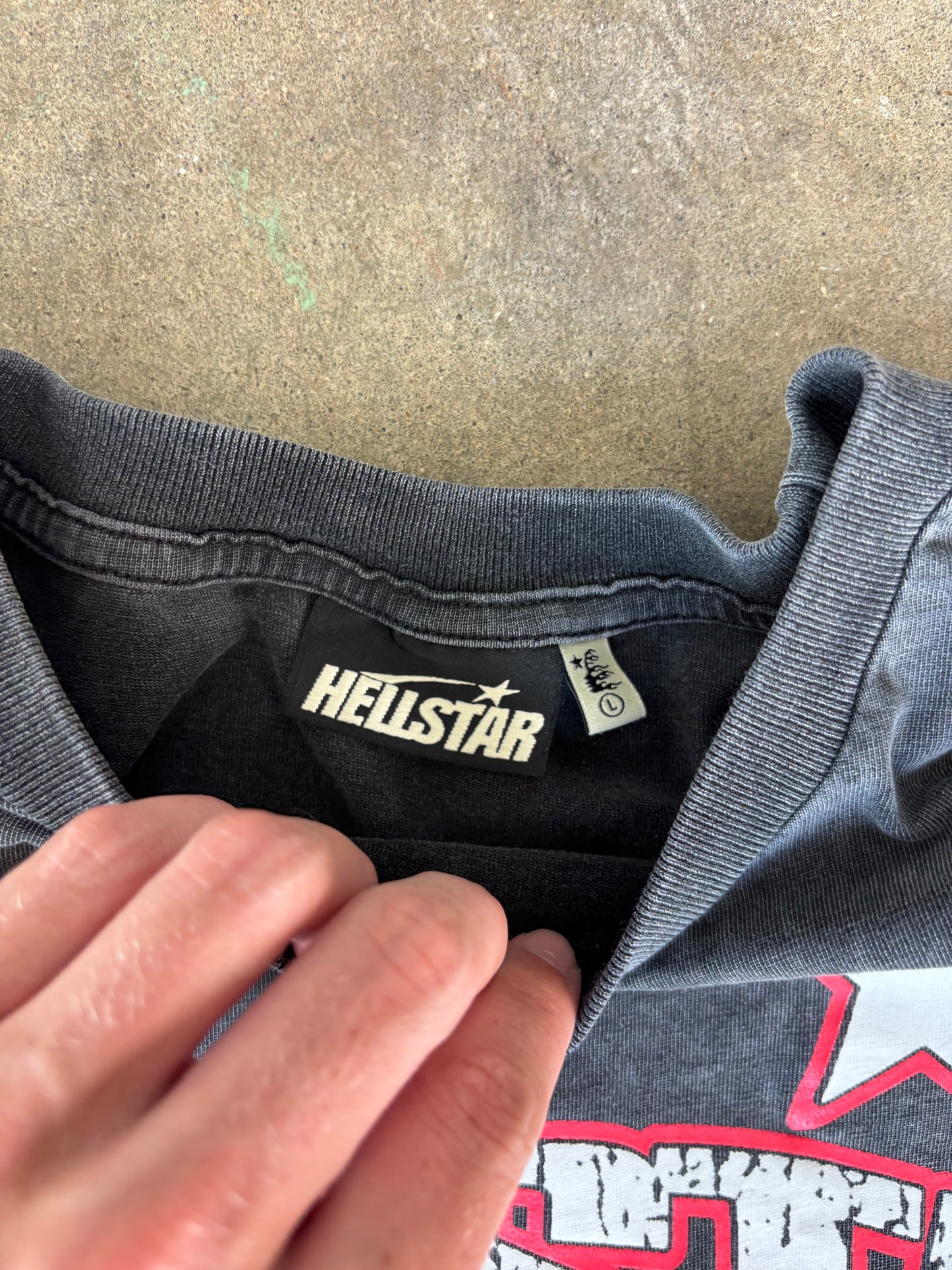 Hellstar Smiley Face Graphic Tee Large