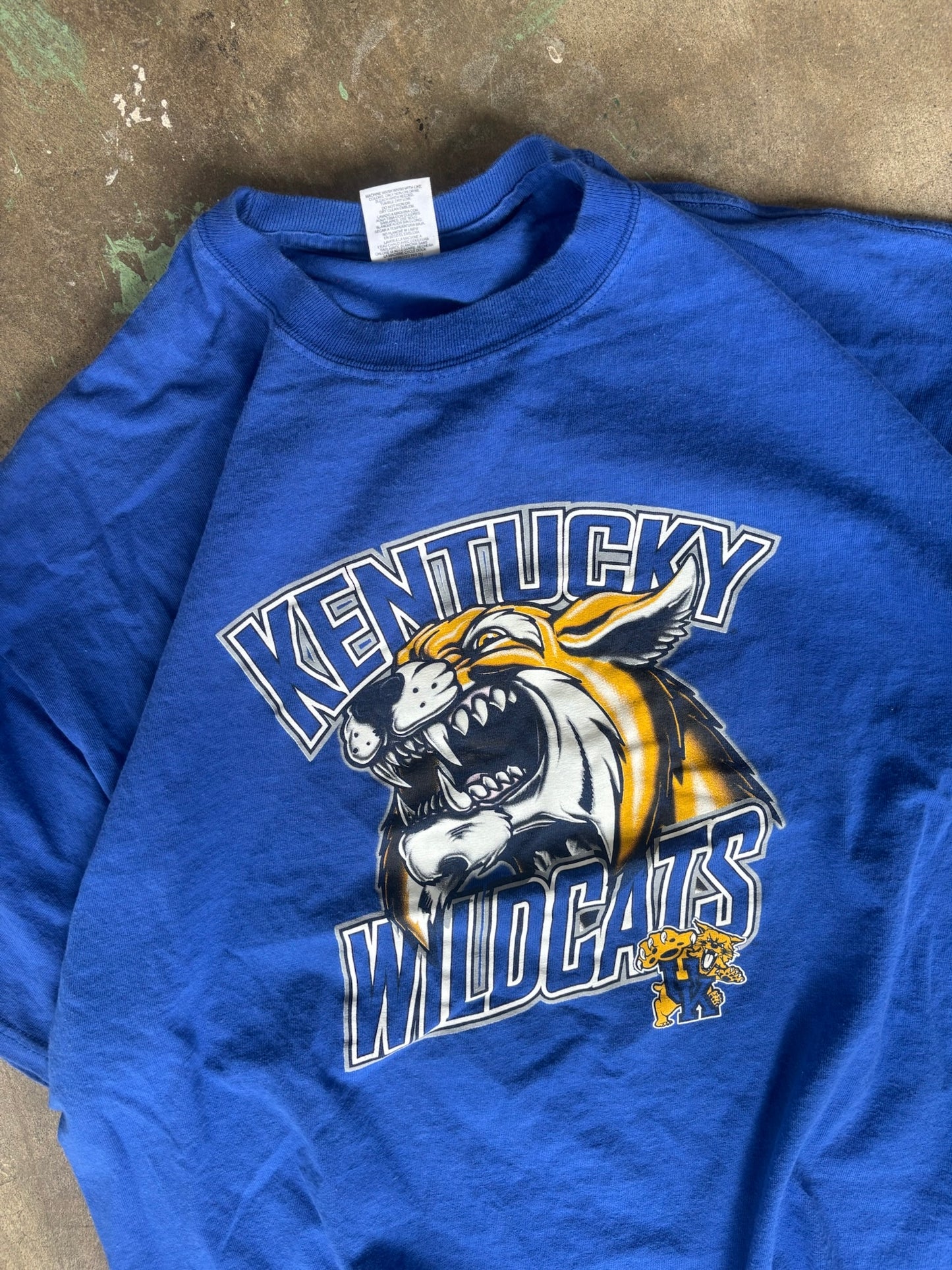 ‘00s Kentucky Wildcats Tee XXL