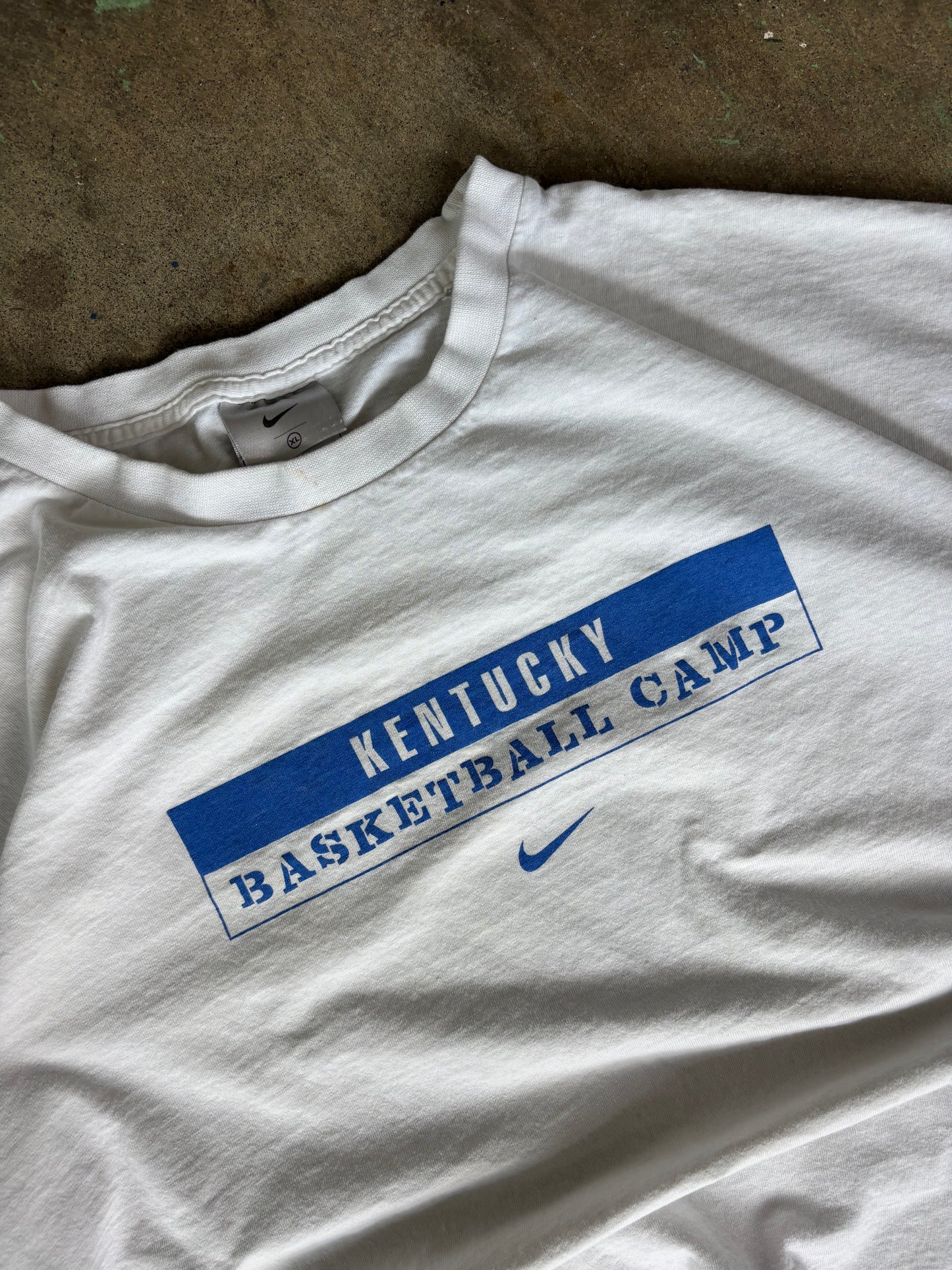 ‘00s Nike Center Swoosh Kentucky Basketball Tee XL