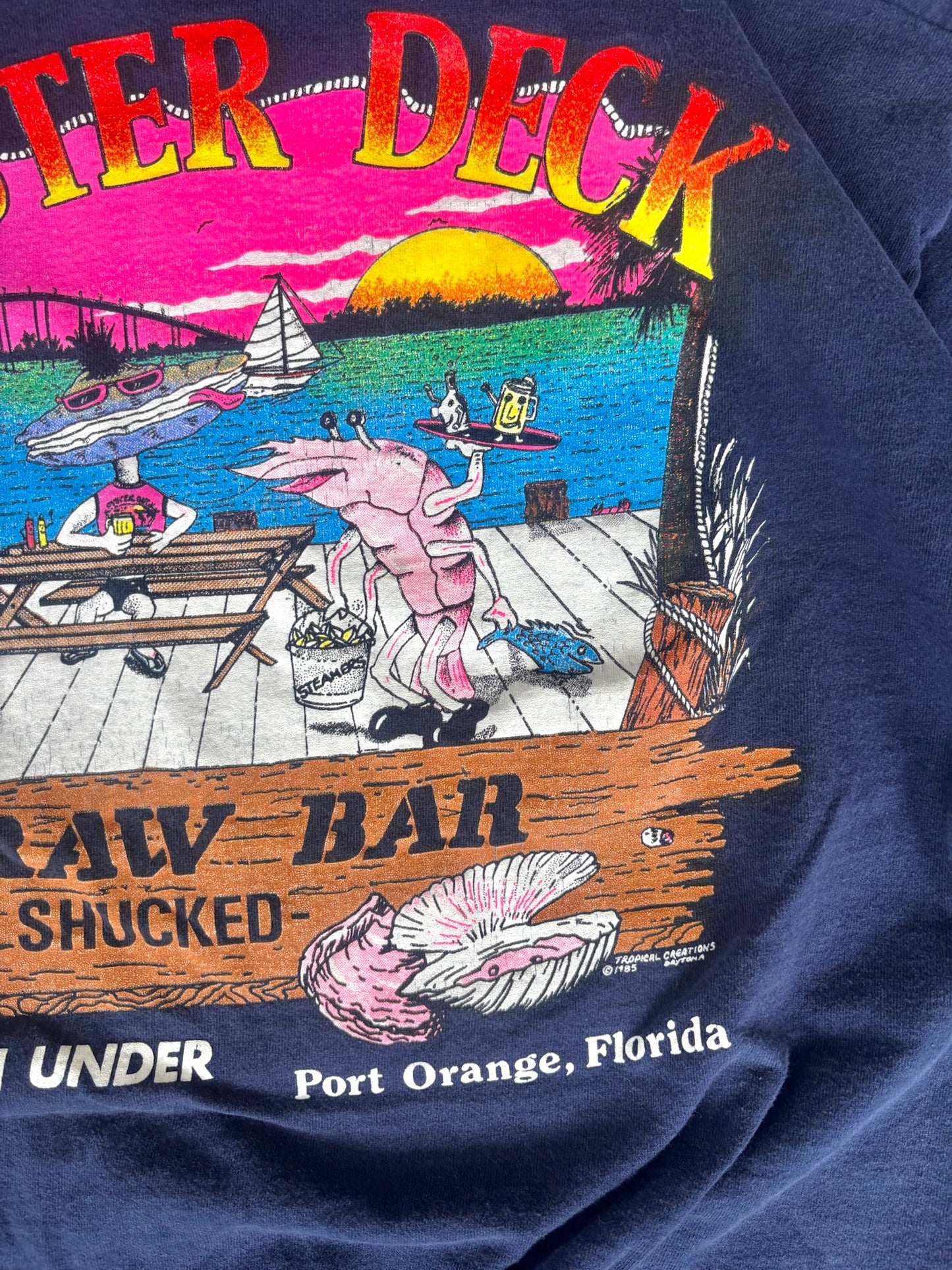 ‘90s Oyster Shack Graphic Tee Large