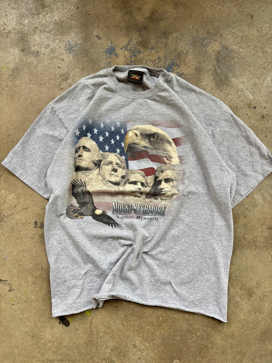 ‘00s Mount Rushmore Graphic Tee XL