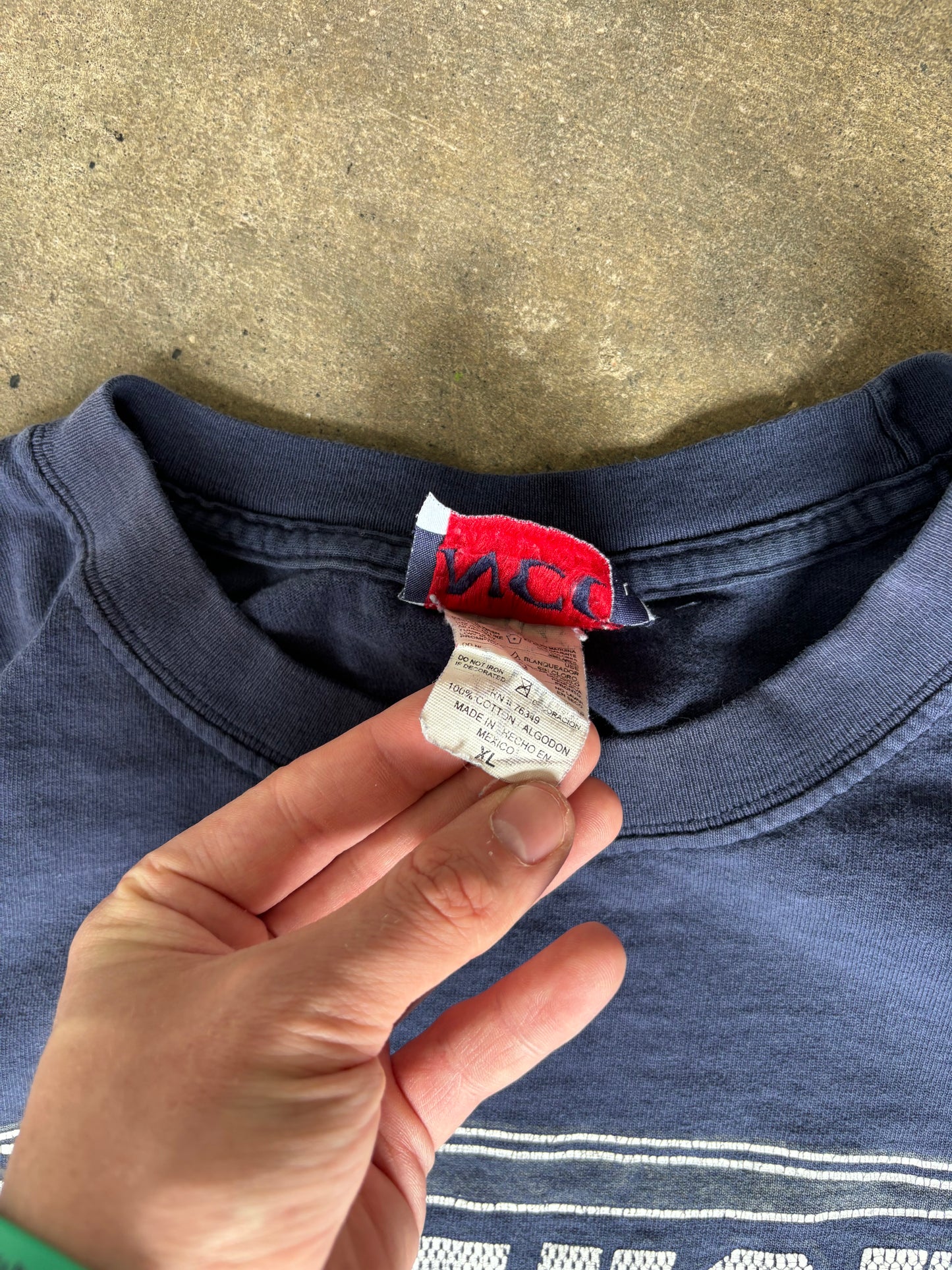 ‘00s Kentucky Wildcats Tee XL