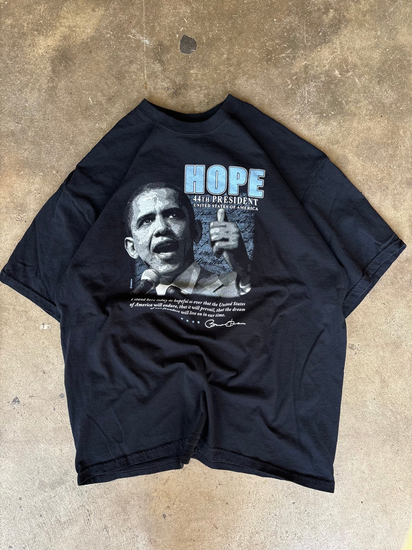 Barack Obama Presidential Graphic Tee XL