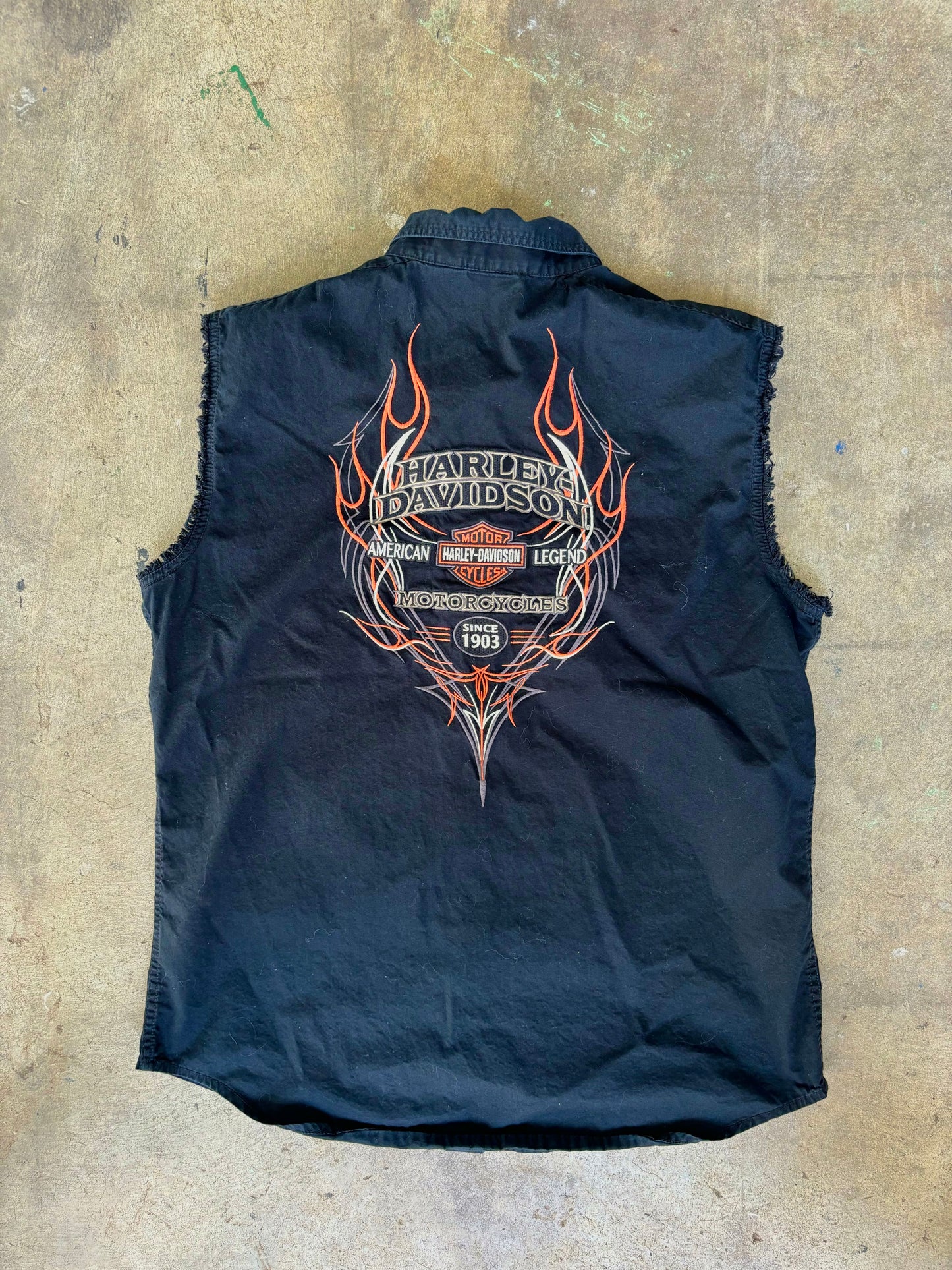 ‘00s Harley Davidson Cutoff Large